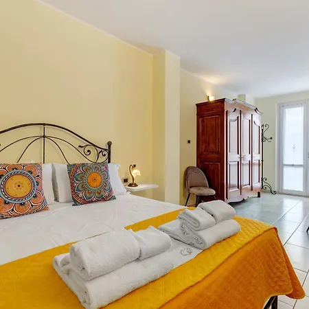 Residenza Venezia Ame * بسكييرا ديل غاردا